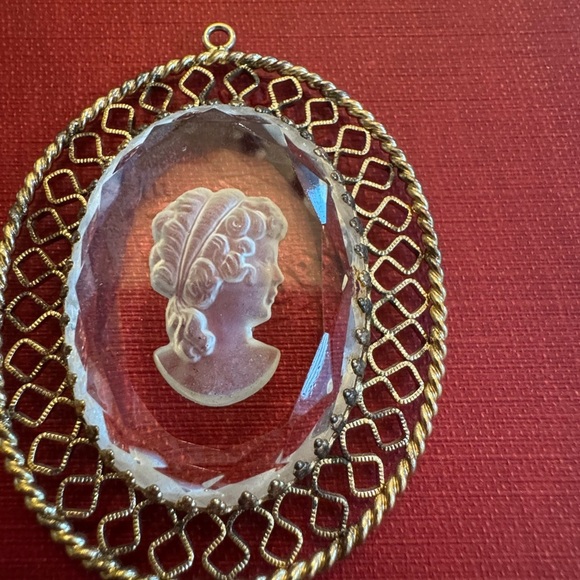 Vintage Glass Intaglio Cameo Pendant by Whiting & Davis - Picture 4 of 6